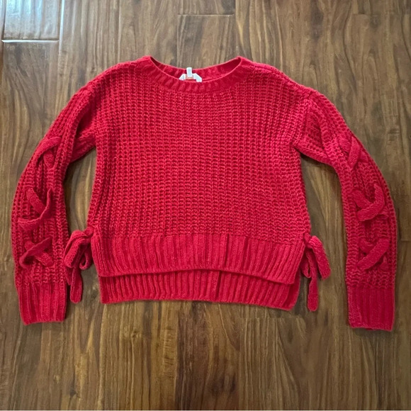 Juniors’ Candie’s Long Sleeve Hi-Lo Pullover Cropped Bow Sweater Red size XS - Picture 4 of 11